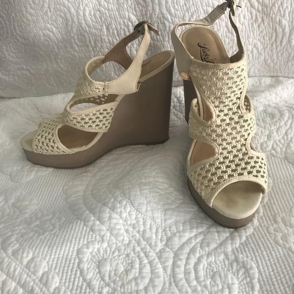 Lucky Brand Wedges - Picture 1 of 3
